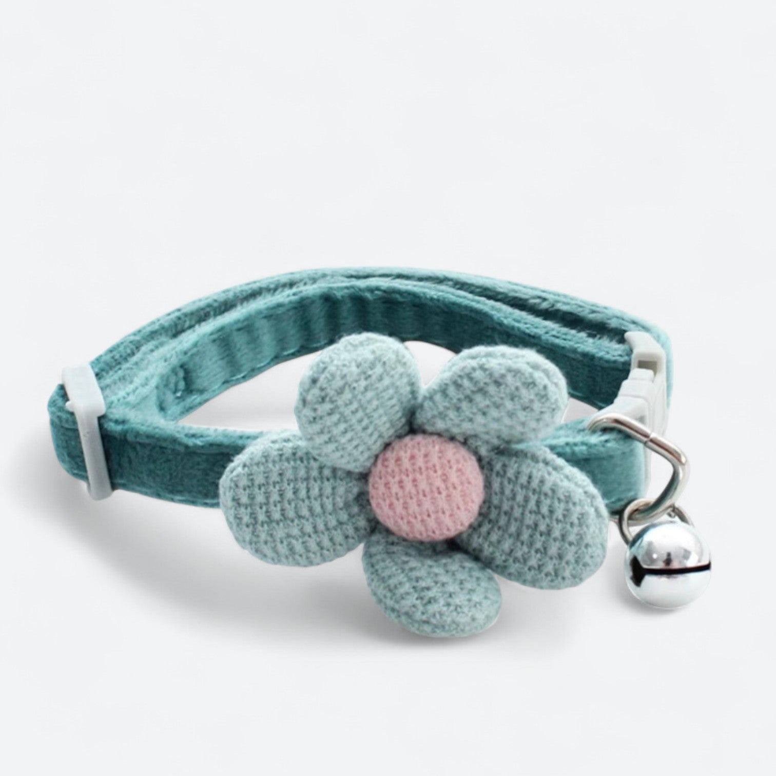 Cute-Flower-Dog-Collar-with-Bell.jpg